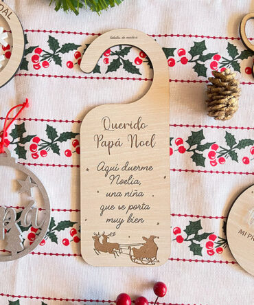 Colgador de Puerta personalizado Papá Noel | Fabricado en madera
